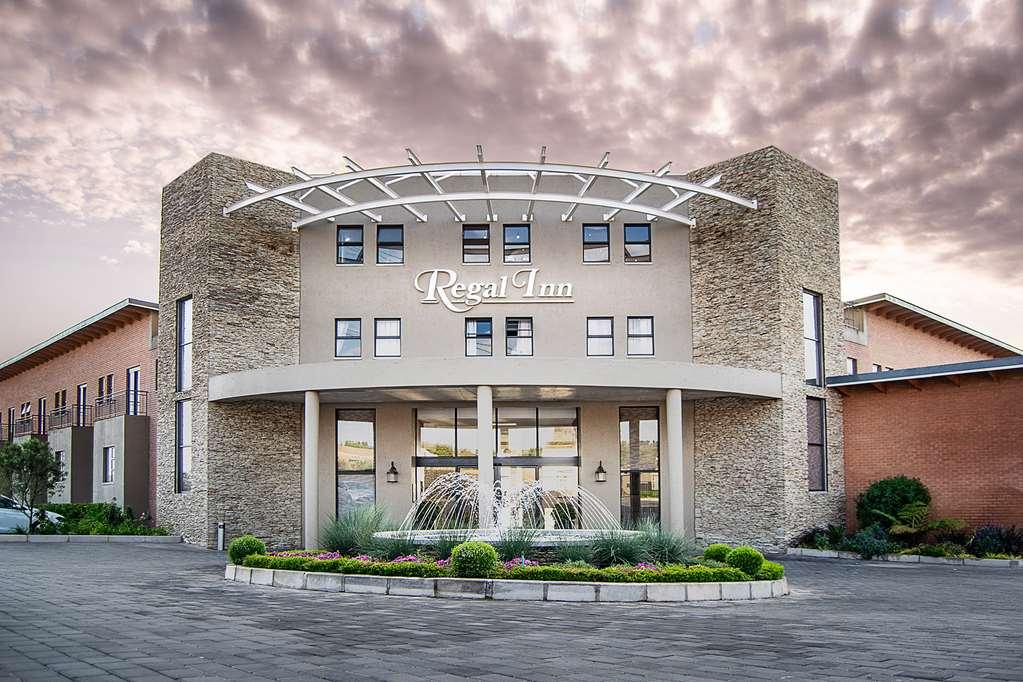 Regal Inn Hotel ミッドラント エクステリア 写真