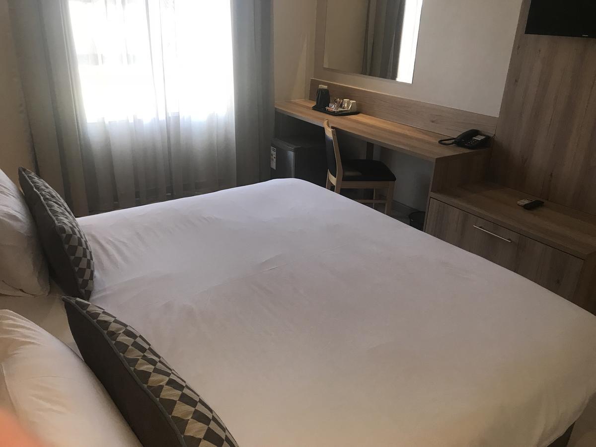 Regal Inn Hotel ミッドラント エクステリア 写真